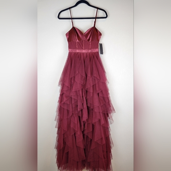 NWT City Studio Junior Sweetheart-Neck Ruffled Gown in Cabernet Size 1/2 - Picture 5 of 16